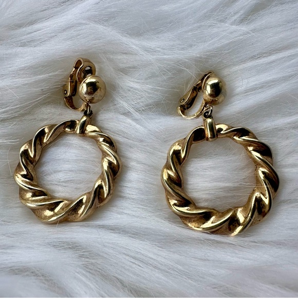 Vintage Crown TRIFARI Gold-Tone Door Knocker Drop Circle Clip Earrings - Picture 2 of 4